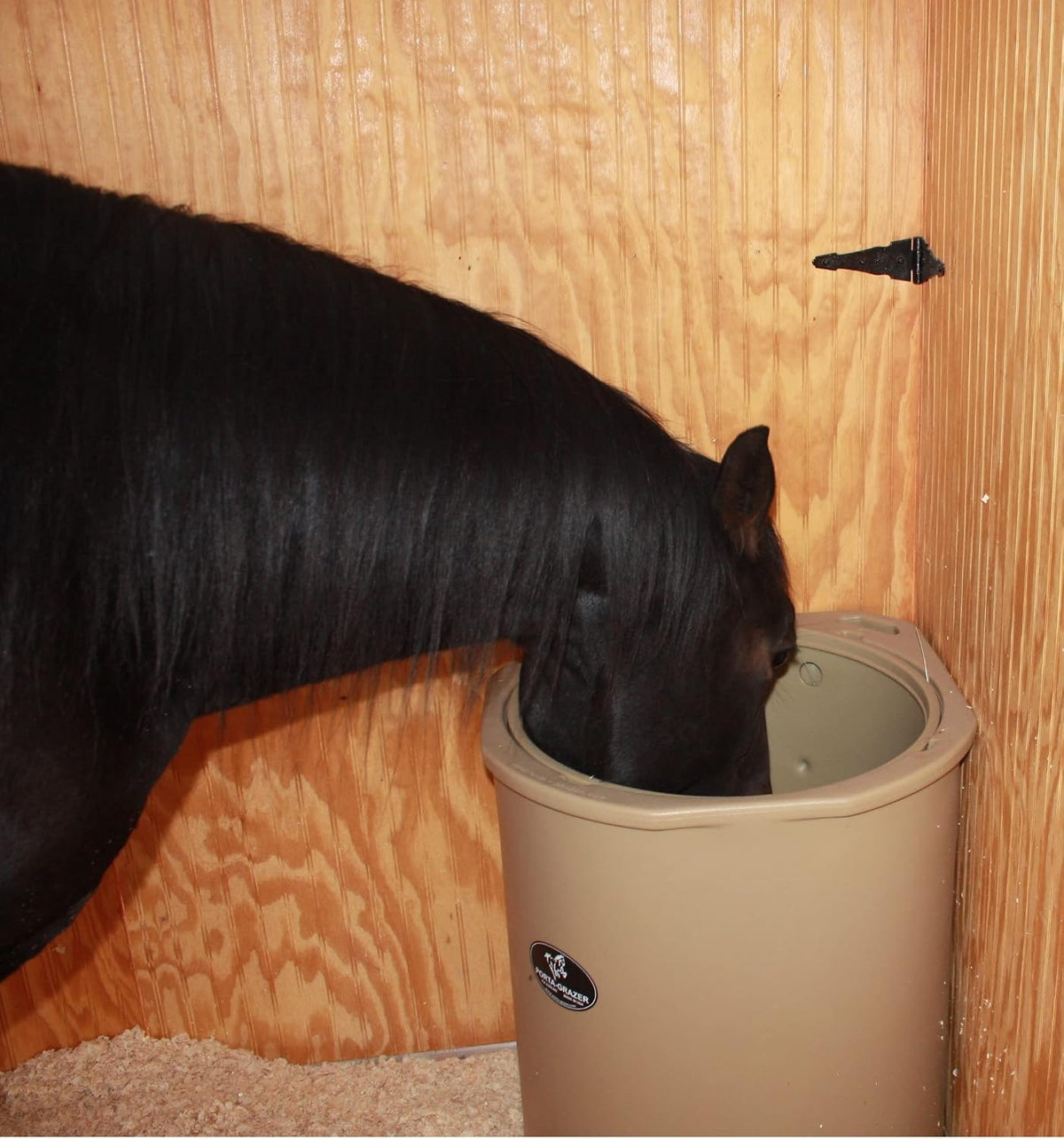 Free Standing Corner Feeder, Slow Hay Horse Feeder