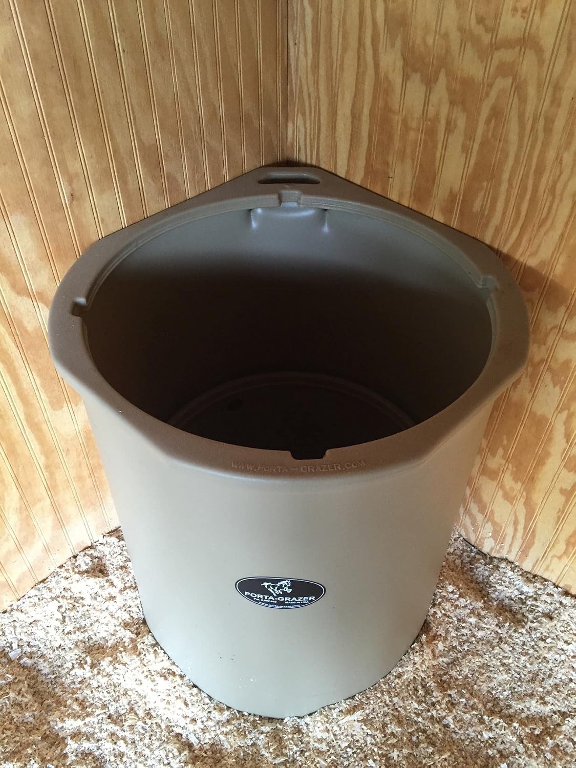 Free Standing Corner Feeder, Slow Hay Horse Feeder