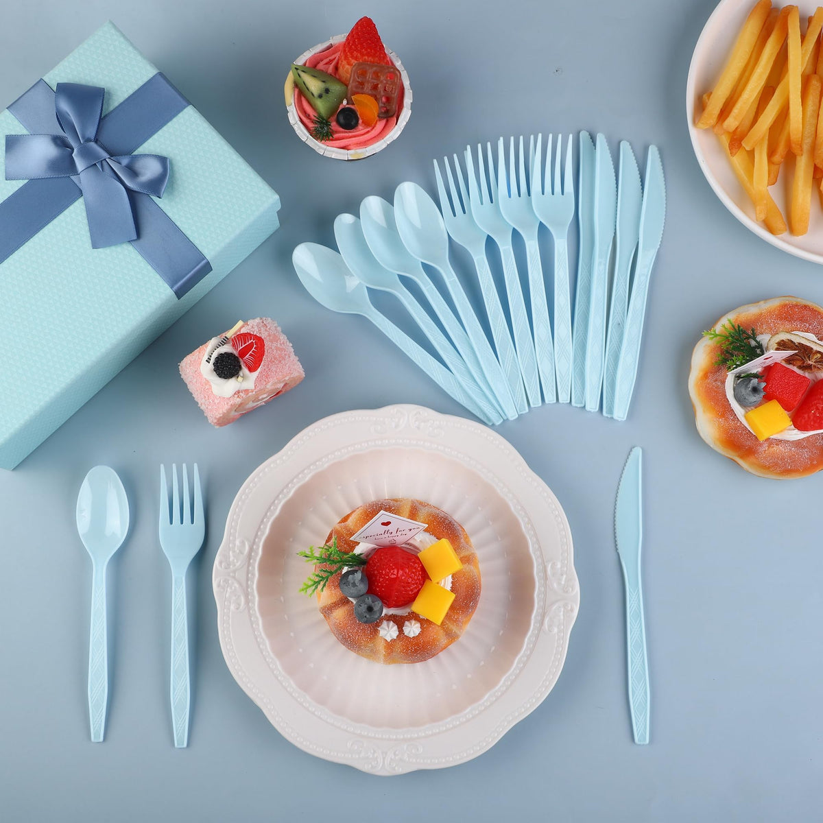 90 Pieces Light Blue Plastic Cutlery Set