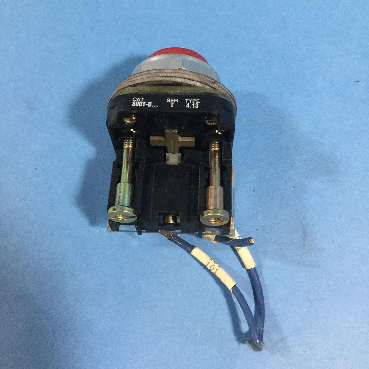 ALLEN BRADLEY 800T-B SER T PUSH BUTTON (RED)USED