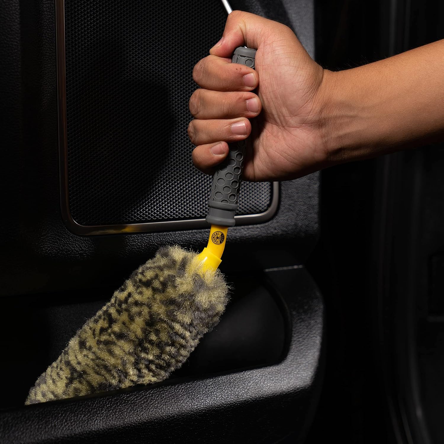 ACC615 Rimpaca Reach Around Ultimate 2 Piece Wheel Brush Set (Rimpaca Wheel Cleaners) | Long, soft brushes reach