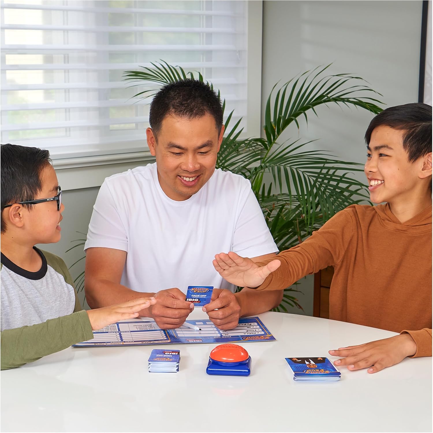 Family Feud Big Buzzer Game, Amazon Exclusive “Buzz in” with The Electronic Buzzer Board Game for Hilarious Family