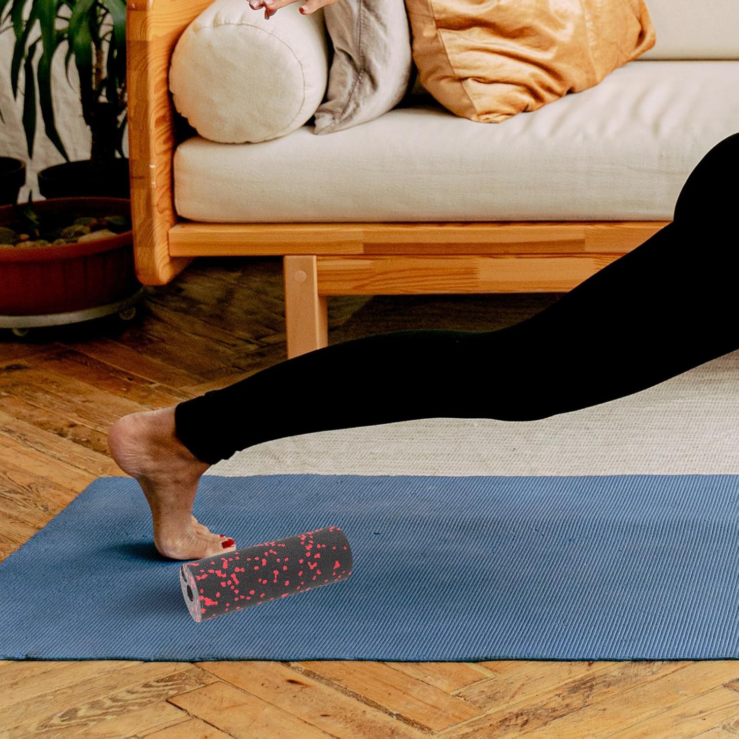 Portable Small Foam Roller Column for Muscle Relaxation, Hollow Massage Roller for Fitness Training and Body Rolling