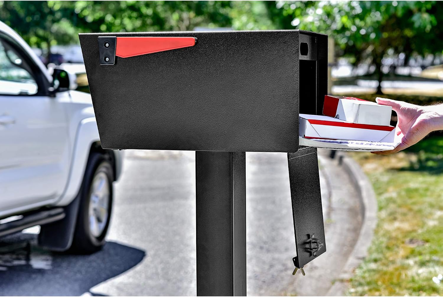 Street Safe Latitude Dual Access Locking Post Mount Mailbox | Patented anti-pry front lock, keyed-alike rear door