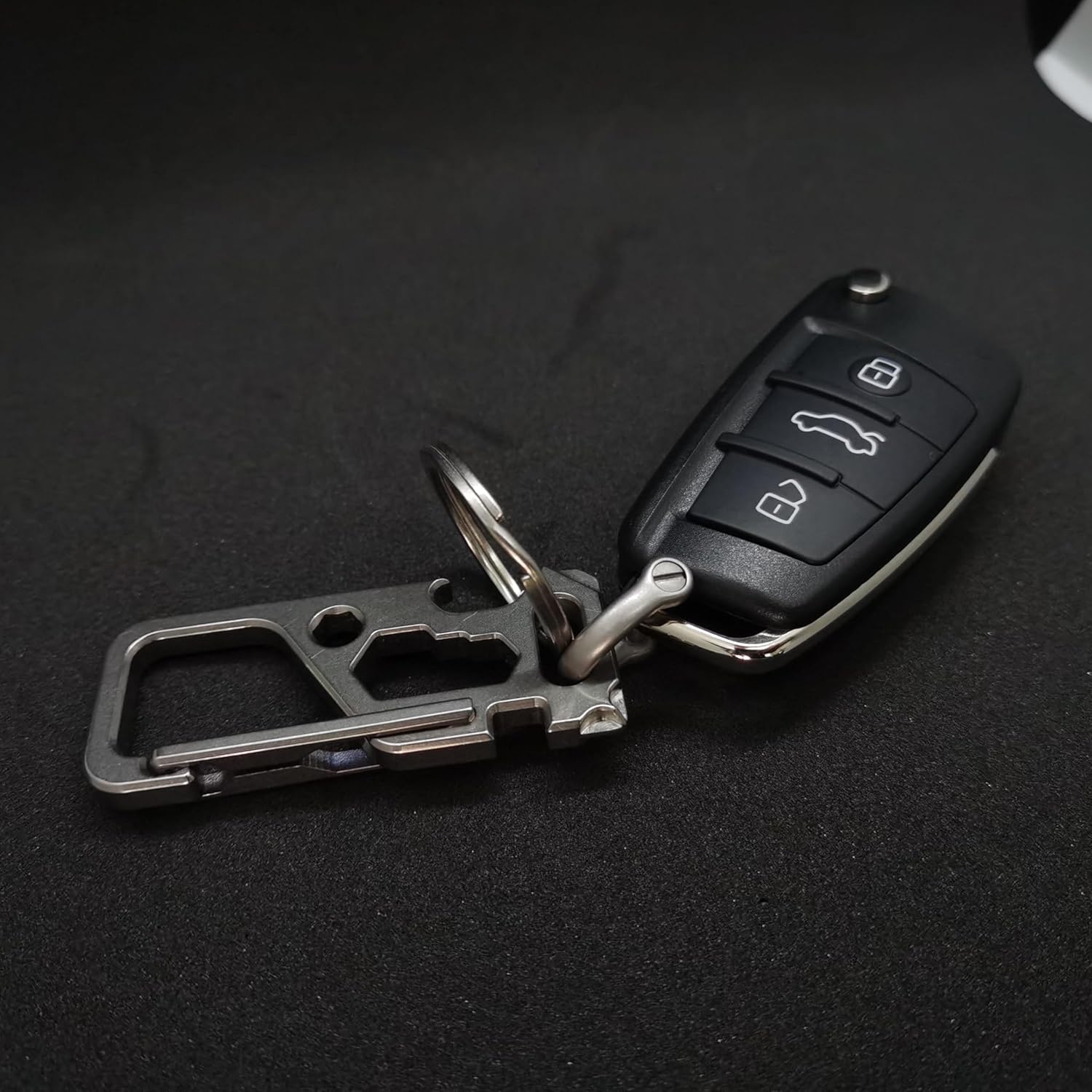 Titanium Carabiner Clip for Keys,Multifunctional EDC Keychain with Keyring,Backpack Accessory