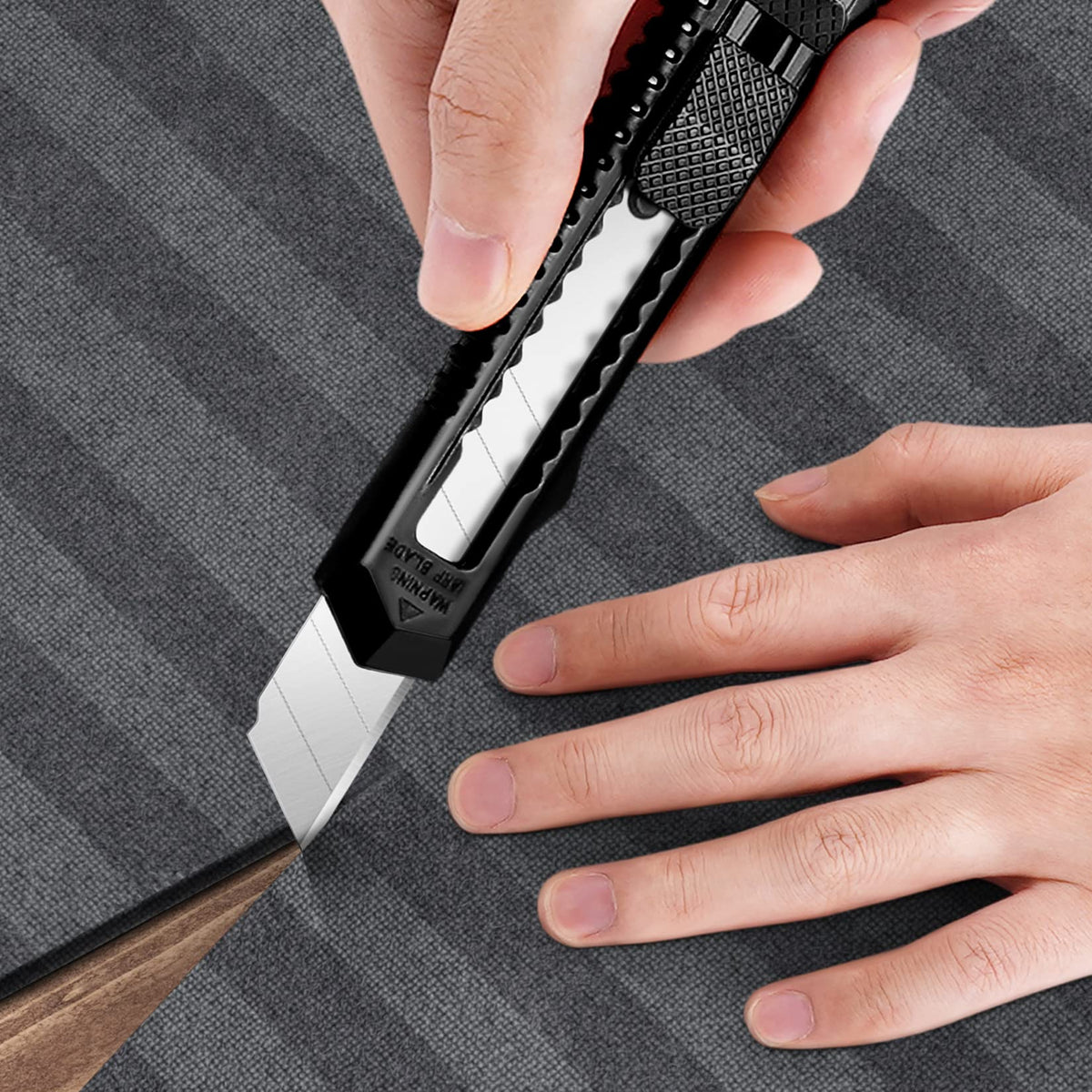 30 Pack Box Cutter Retractable, Box Cutters with 18mm Wide Utility Blades, Sharp Utility Knife Retractable, Box