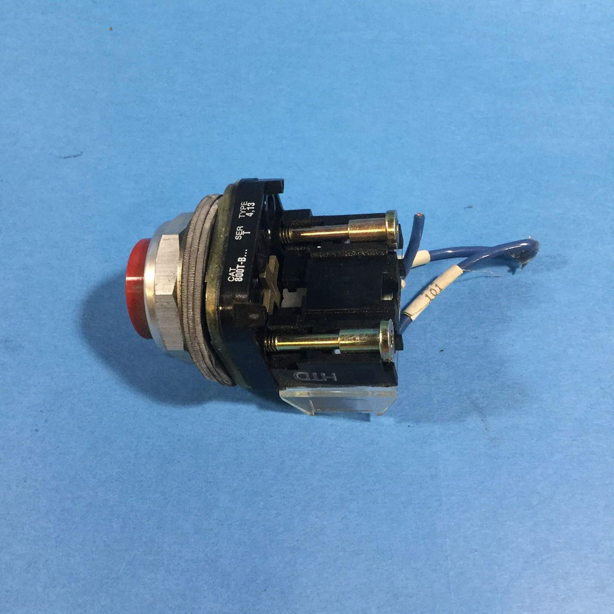 ALLEN BRADLEY 800T-B SER T PUSH BUTTON (RED)USED