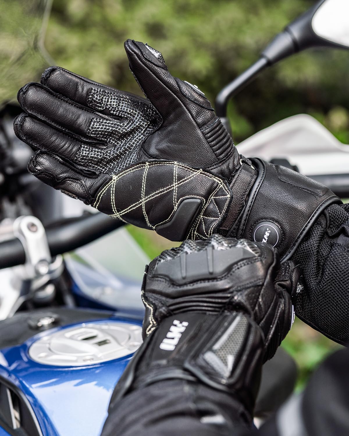 Air Flow Leather Motorcycle Gloves for Men and Women Model GRC01L | 0