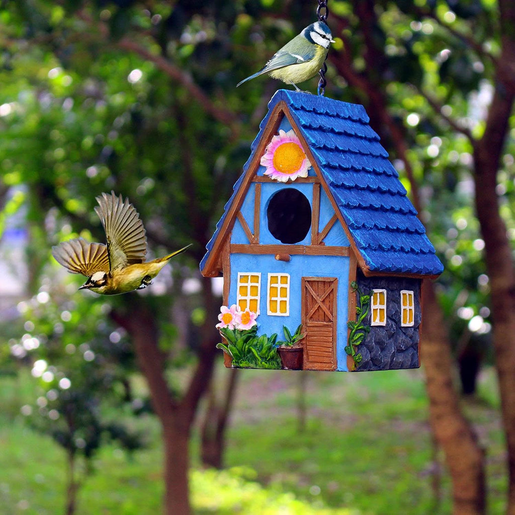 Garden Bird House, Hanging Birdhouse for Wren, Finch & Bluebird Red