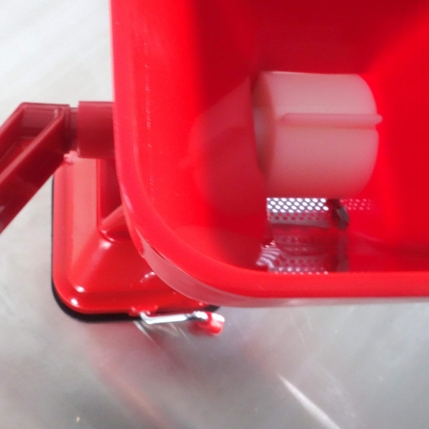 Manual Jumbo Tomato Strainer & Sauce Maker