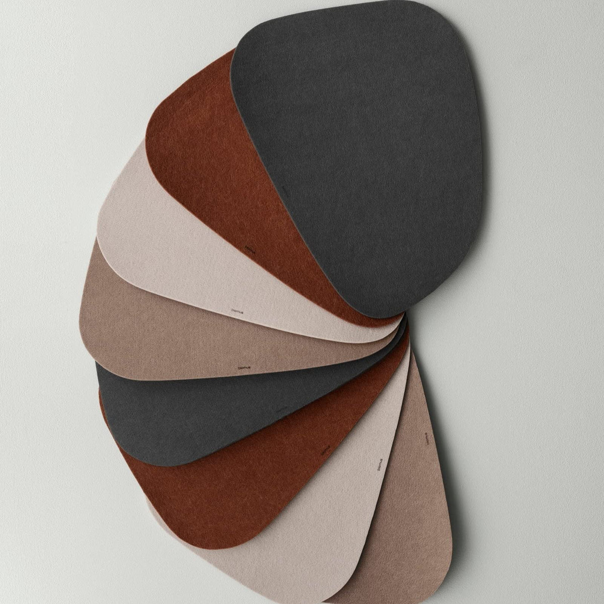 LAGONA Felt Placemat - Rustic Brown
