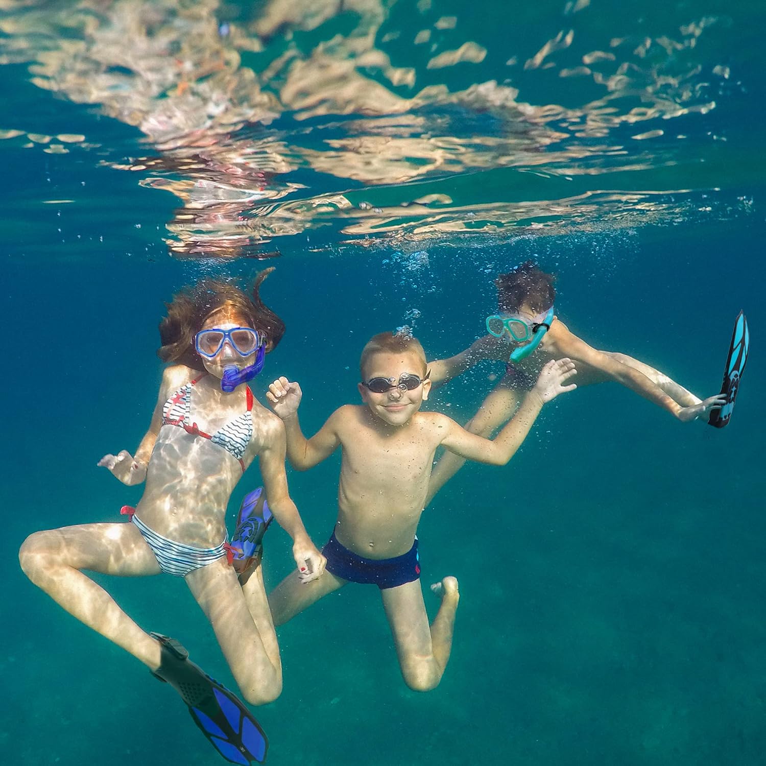 Kids Mask Fins Snorkel Set Snorkeling Packages, with Diving Mask, Snorkel, Adjustable Swim Fins, Mesh Bag, Anti-Fog