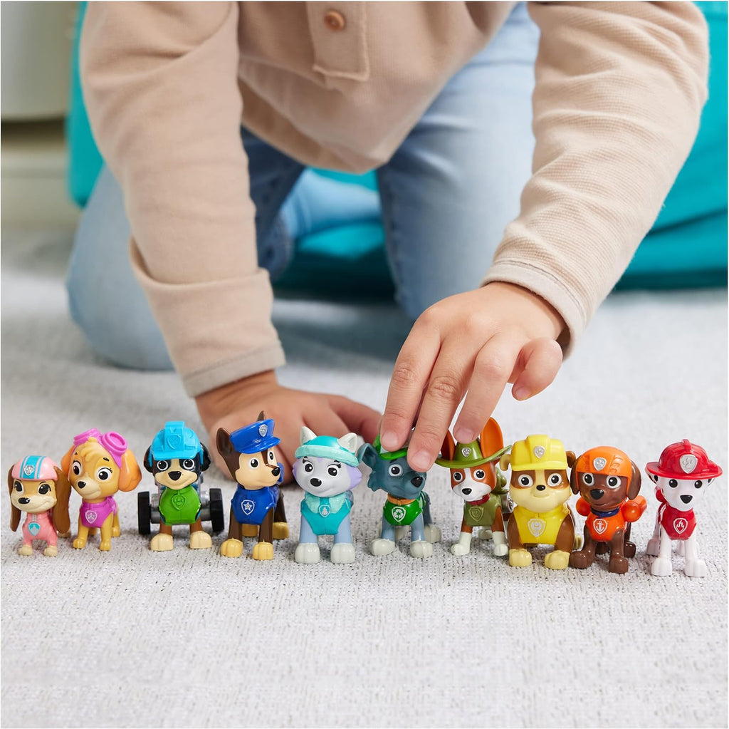 Paw Patrol, 10th Anniversary, All Paws On Deck Toy Figures Gift Pack with 10 Collectible Action Figures, Kids Toys