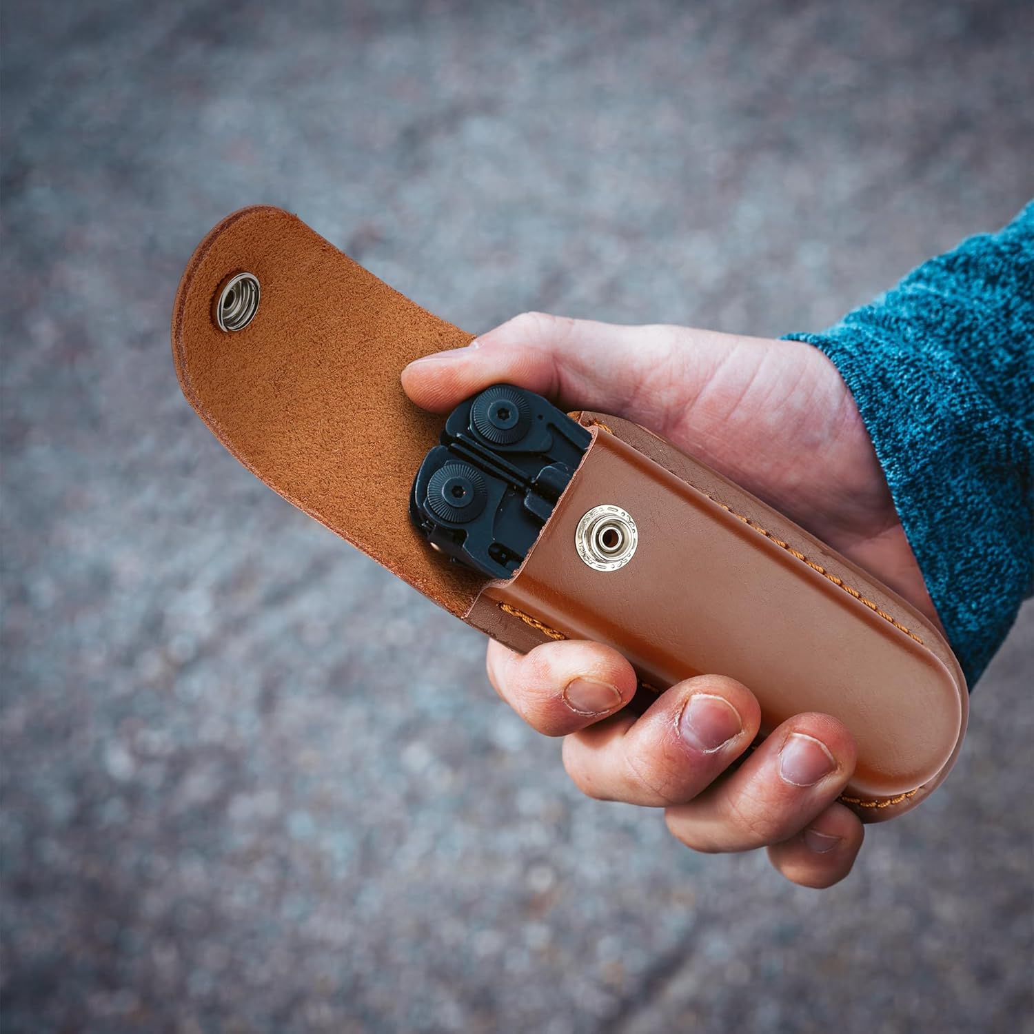 Leather Pocket Knife Sheath for 5-Inch Folding Knives | Brown durable multitool holster with snap closure and belt