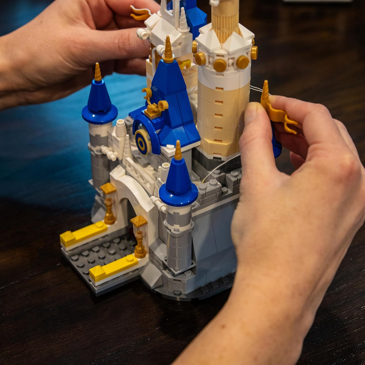 Fantasy Castle Building Set 413-Piece Brick Construction Toy Kit