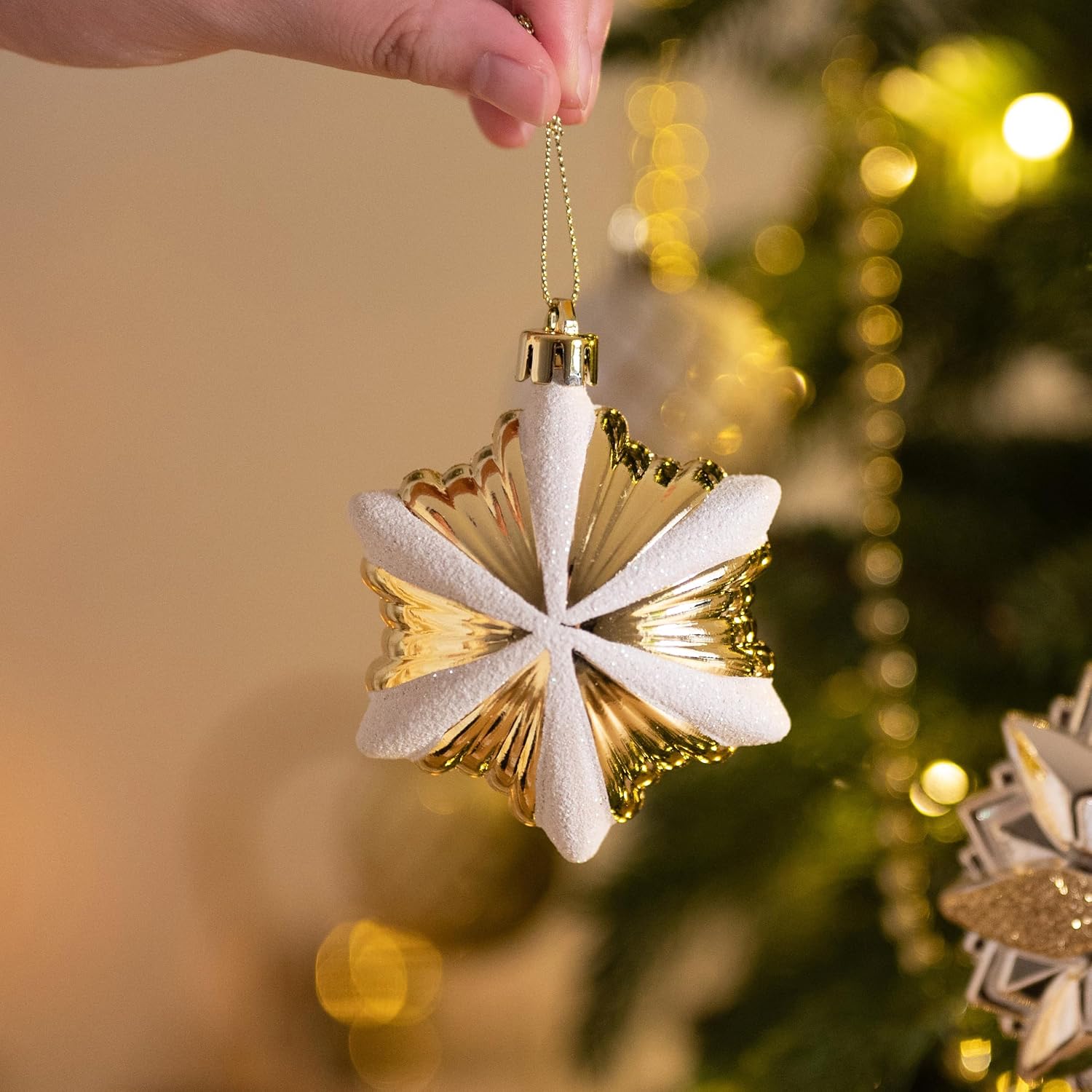Christmas Tree Ornaments, 130ct White and Gold Shatterproof Christmas Tree Decorations, Elegant Hanging Ball