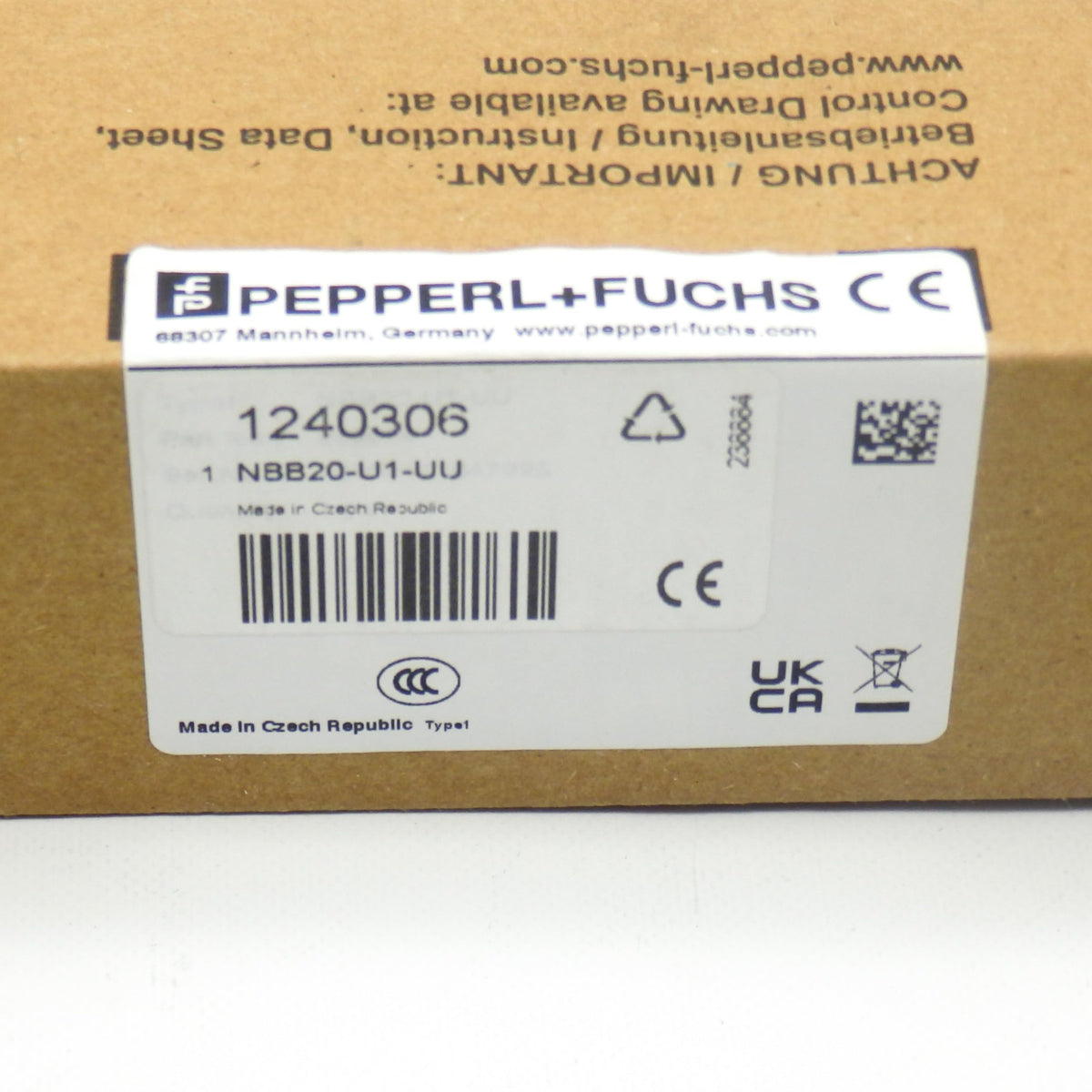 NEW PEPPERL FUCHS NBB15-U1-A2 INDUCTIVE SENSOR 10-30V-DC D535500