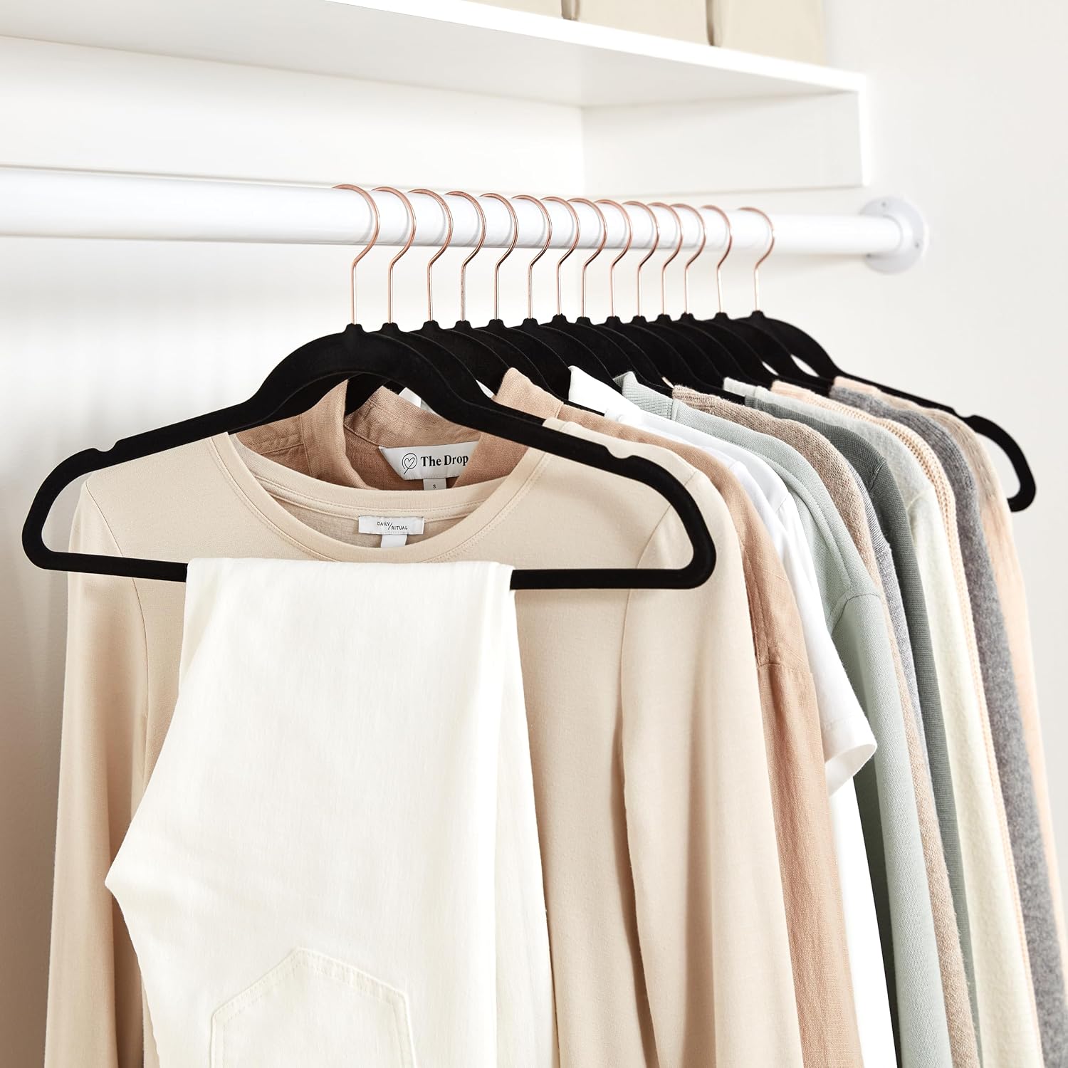 Slim Velvet Non-Slip Space Saving Suit Clothes Hangers for Closet Organization, Black/Rose Gold, 50-Pack