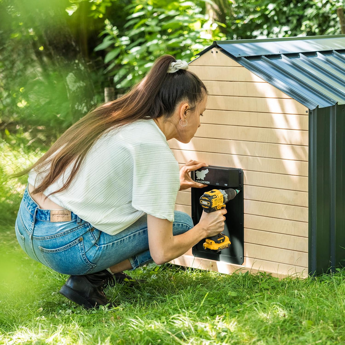 Door T50 – Automatic Chicken Coop Door Opener, Battery Powered & Weatherproof Aluminum, Smart App & Timer Control