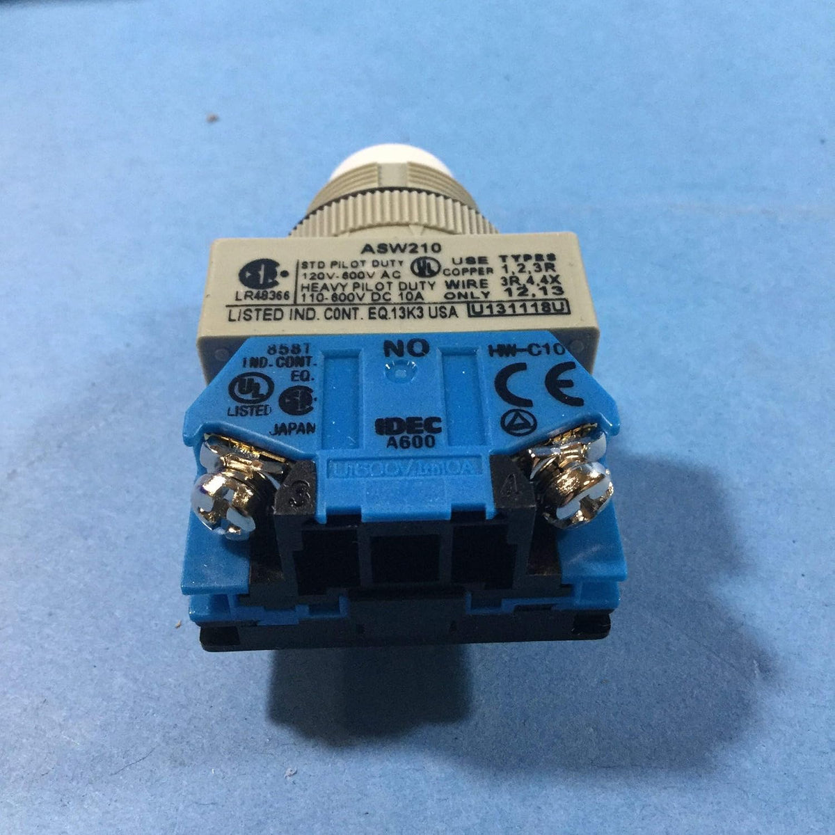 IDEC ASW210 1 Normally Open Contact, 2 Position, 22 MM Diameter, KNOB Operator, MAINTAINED, SELECTOR Switch, TW Series