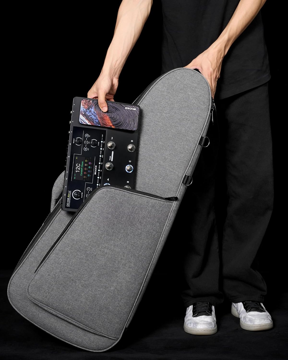 GE150 Max Li Battery Powered Guitar Amp Modelling Multi Effects 8-Footswitch Floor Guitar FX Processor with XLR