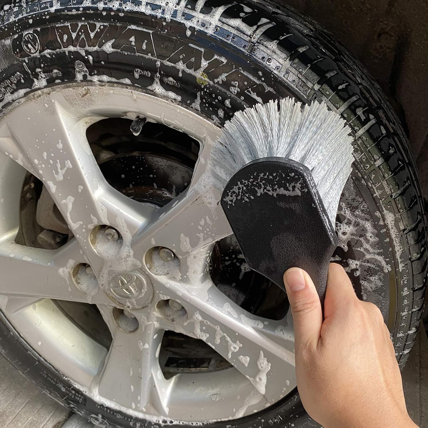 Wheel & Tire Brush for Car Rim, Soft Bristle Car Wash Brush, Cleans Tires & Releases Dirt and Road Grime, Short