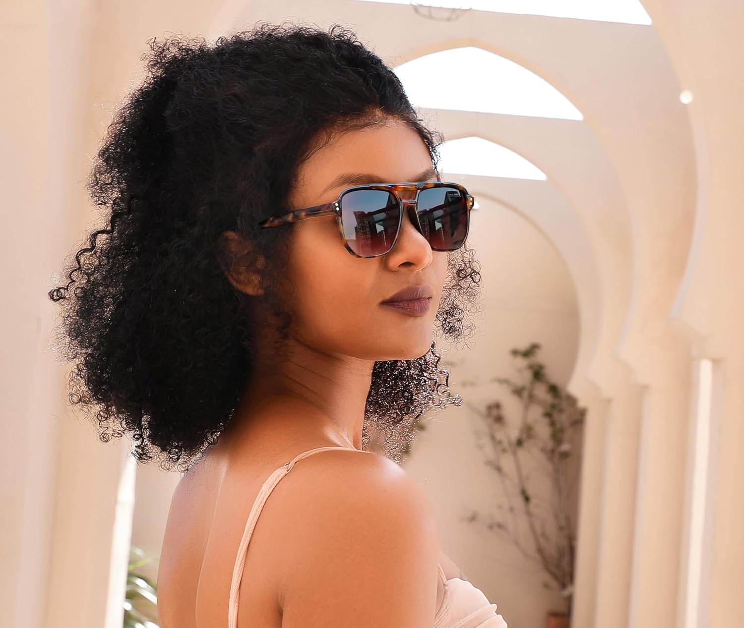 Retro Square Aviator Sunglasses Women Men 70s Vintage Trendy Plastic Frame Sun Glasses B2835