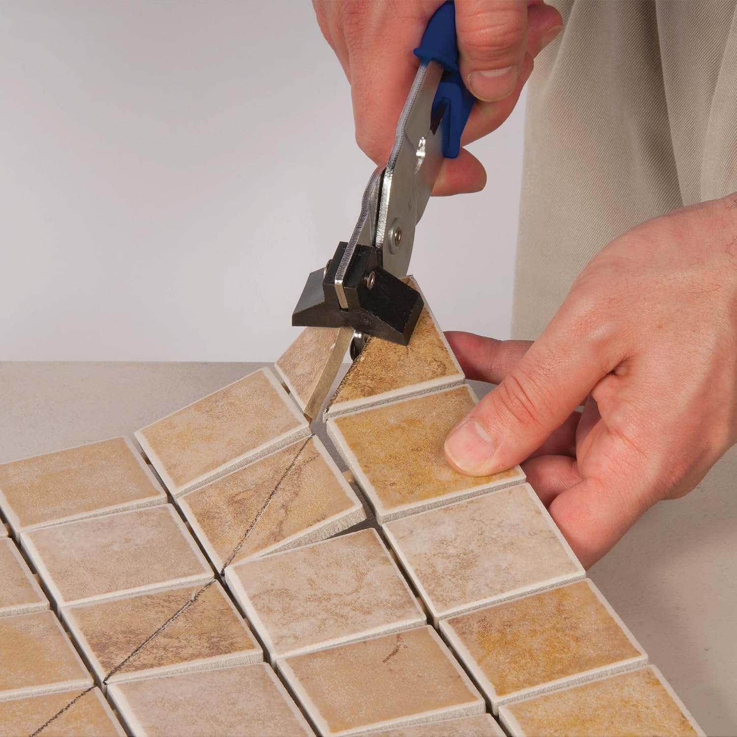 Handheld Tile Cutter for Ceramic Wall Tile up to 1/4" Thick