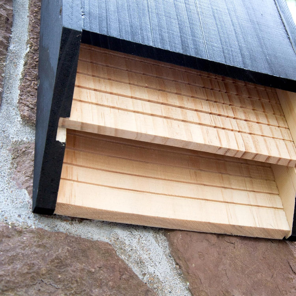 Bat House for Outdoors Perfect for backyards and Gardens