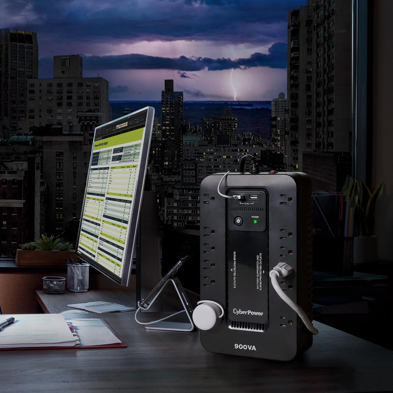 ST900U Standby UPS Battery Backup and Surge Protector