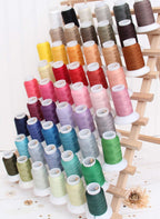 Wooly Serger Thread, Nylon 1000m, Ivory 9102
