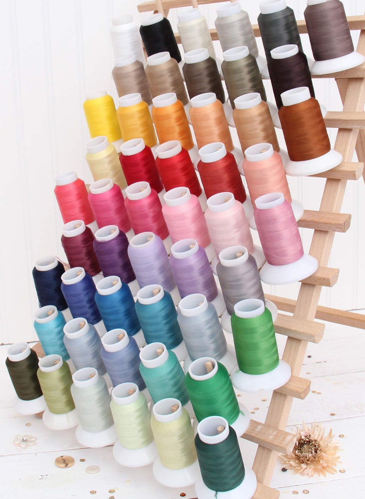 Wooly Serger Thread, Nylon 1000m, Ivory 9102