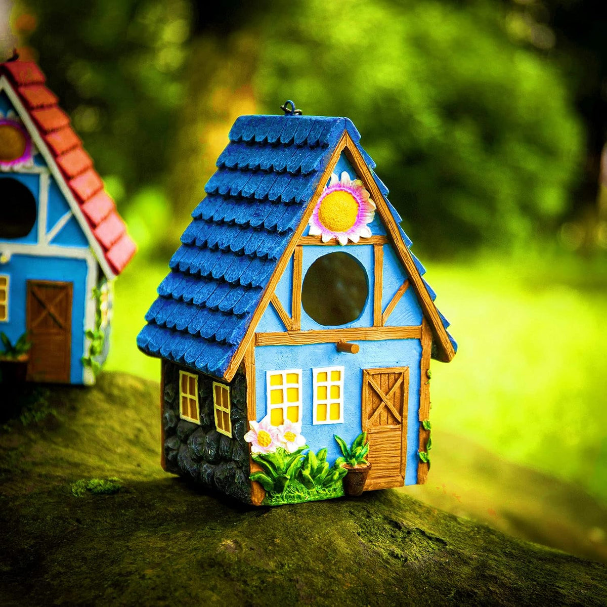 Garden Bird House, Hanging Birdhouse for Wren, Finch & Bluebird Red