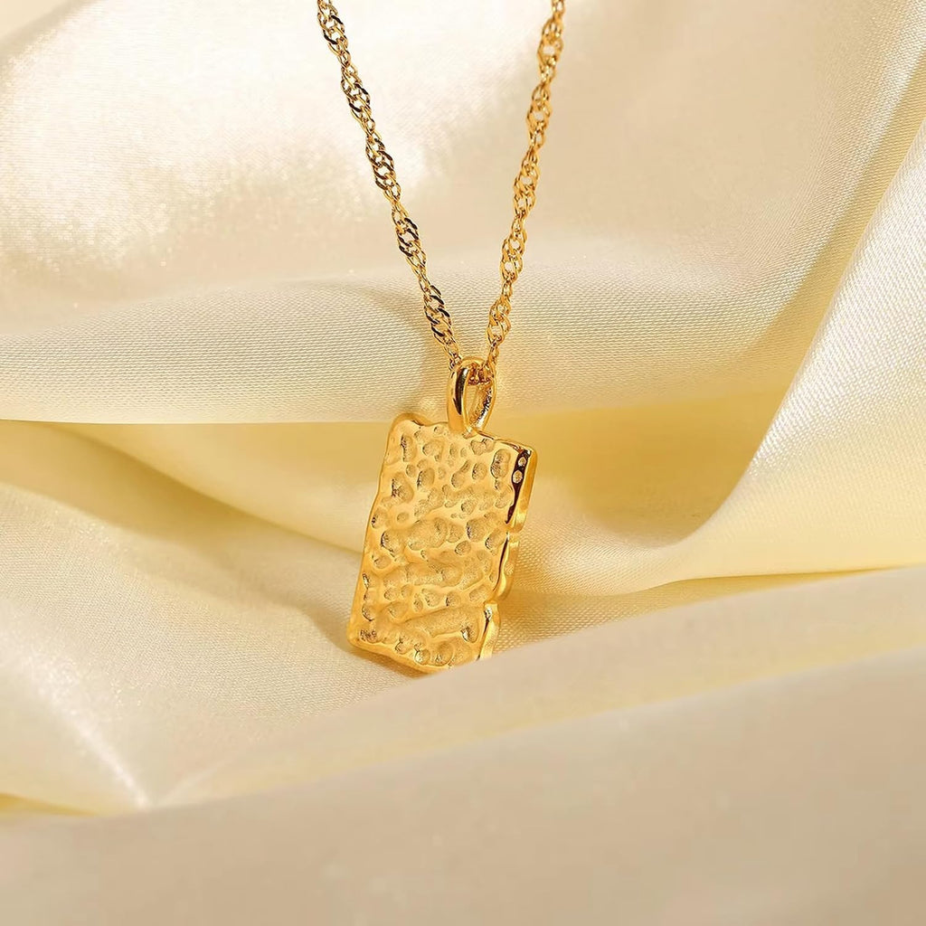 Big Disc Square Pendant Necklaces for Women,Geometric Pendant Chain Necklace Cute Dainty Tag Necklaces for Women