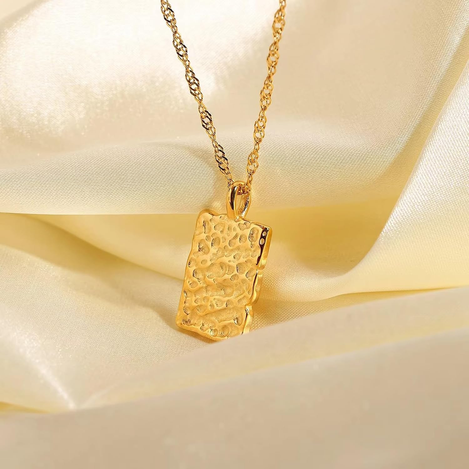 Big Disc Square Pendant Necklaces for Women,Geometric Pendant Chain Necklace Cute Dainty Tag Necklaces for Women