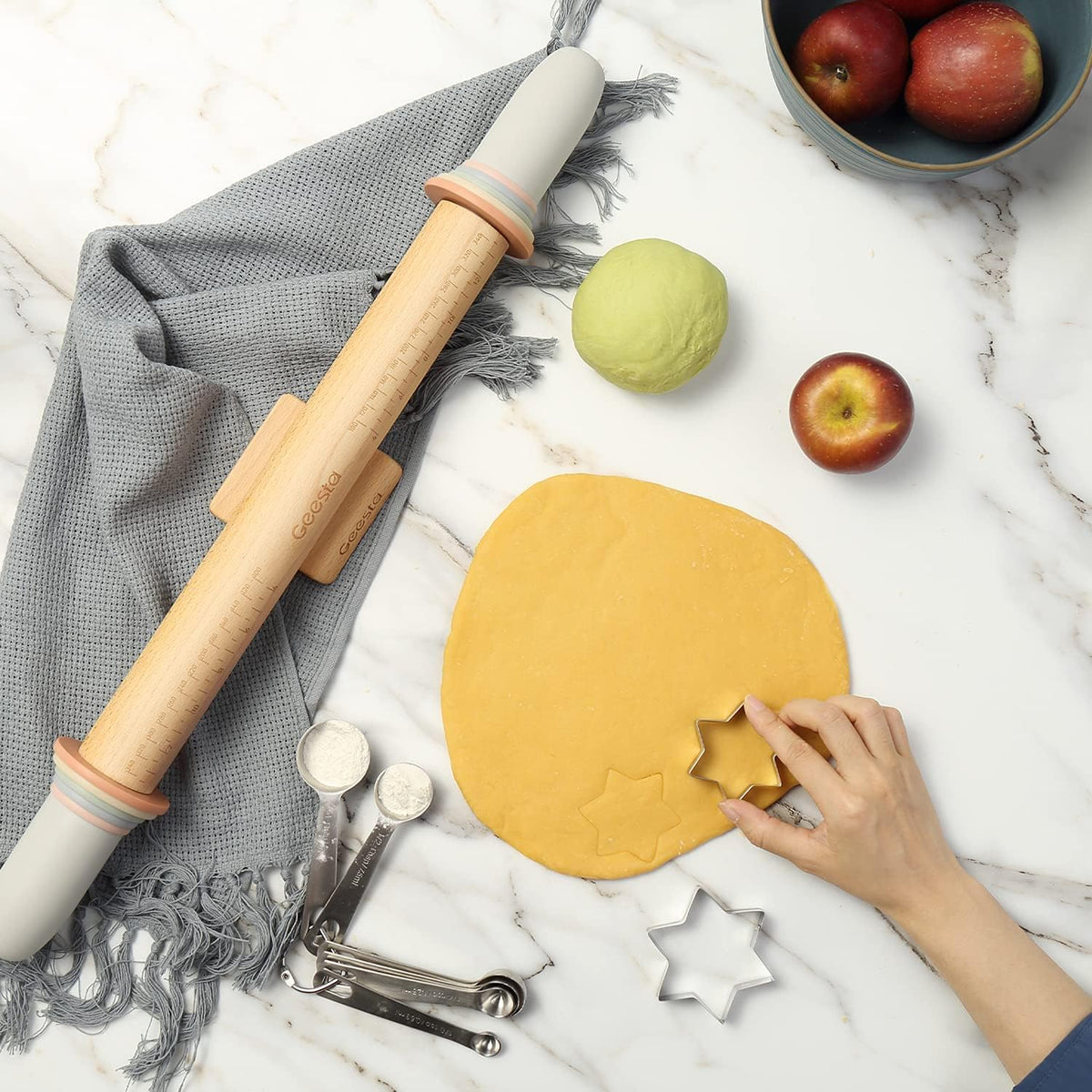 Adjustable Wood Rolling Pin with 5 Thickness Rings, Precise Dough Roller Handle Press Design with Measurement Guide