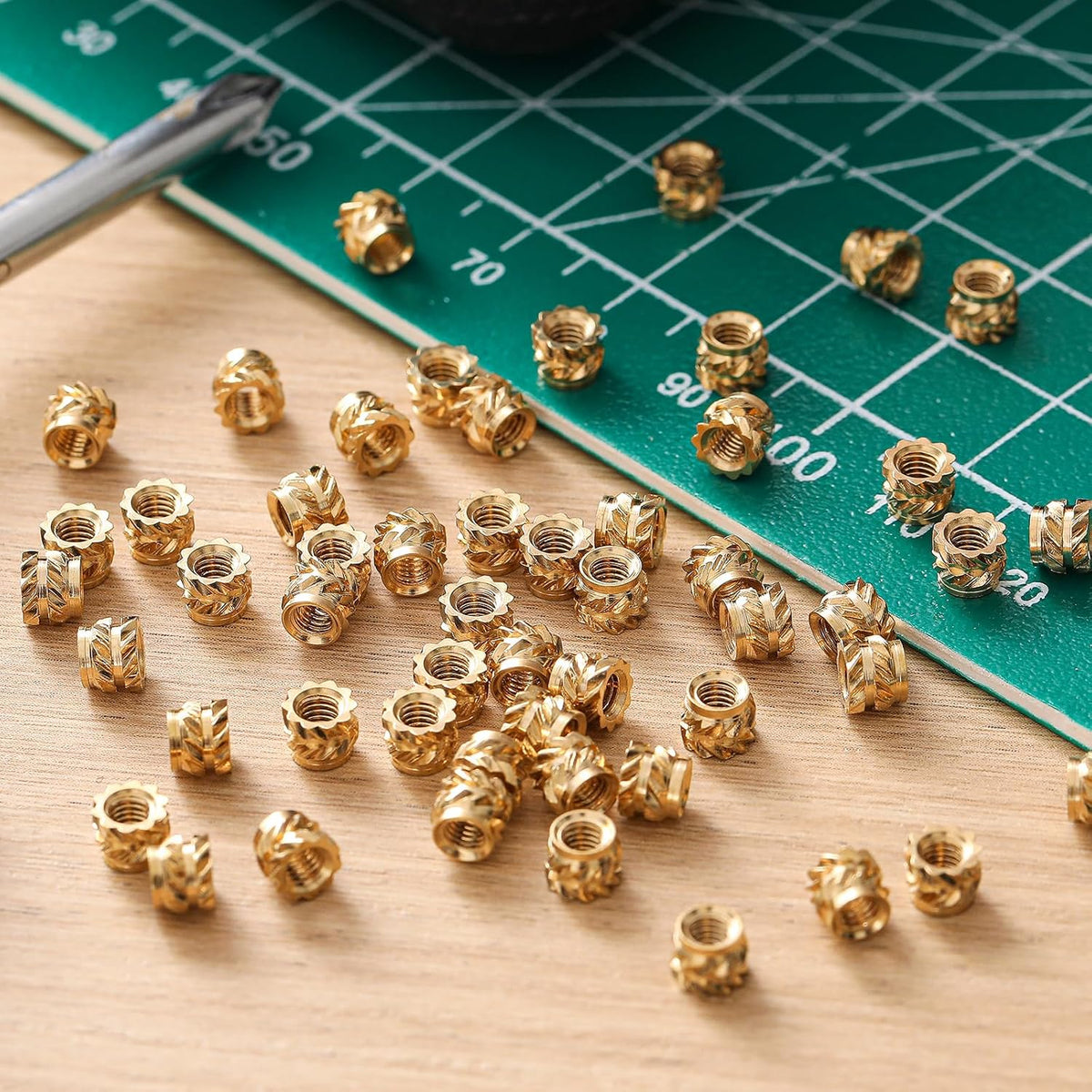 Yaocom 100 Pcs M5 Threaded Inserts M5 x D7 x L6 Heat Set Inserts Brass 3D Printing Knurled Metric Nuts for Plastic, 3D Printing Components