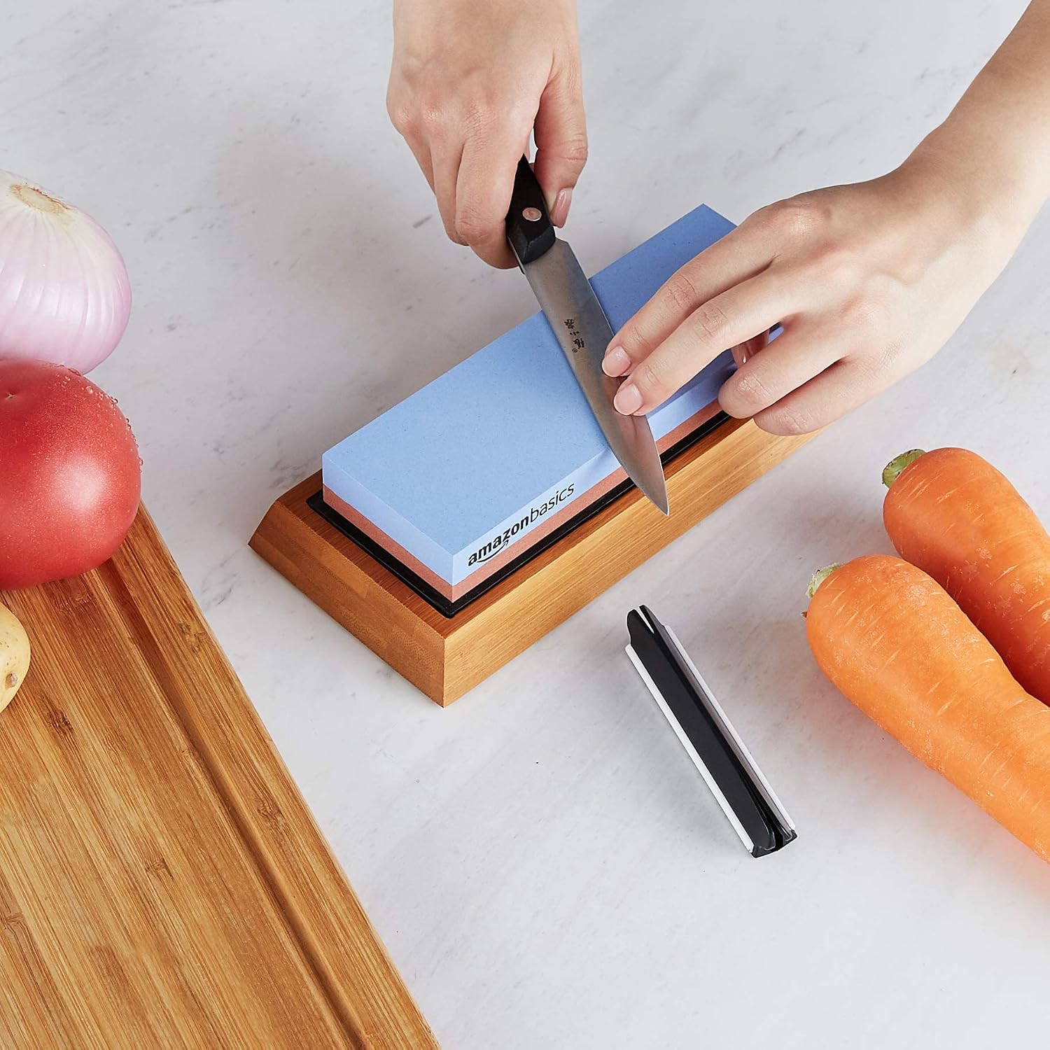 Dual Sided Whetstone Knife Sharpening Stone 400/1000 Grit with Angle Guide, Non-Slip Bamboo Base, Black & Grey