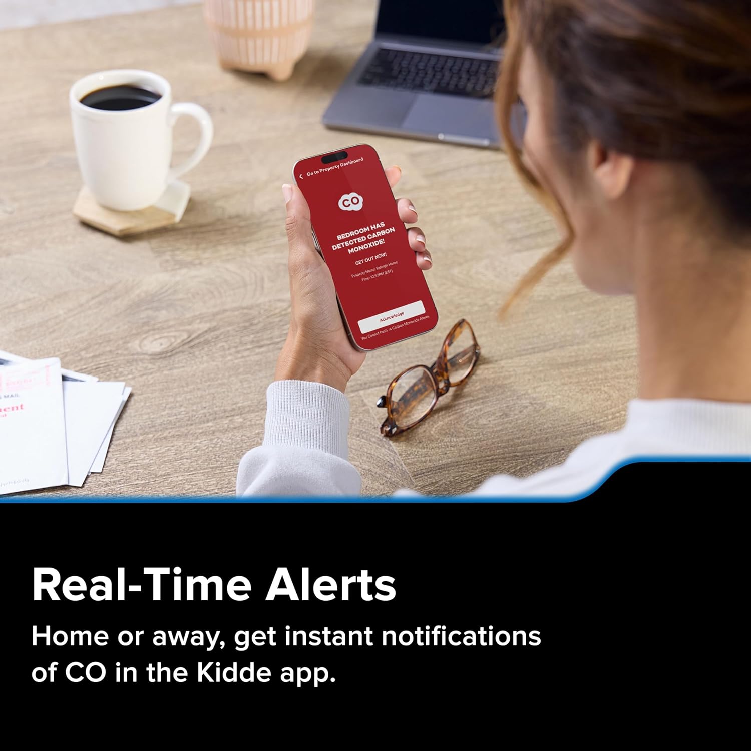 Smart Carbon Monoxide Detector, Plug-in with AA Battery Backup, Real-Time Notifications, 2.4 GHz Wi-Fi Enabled