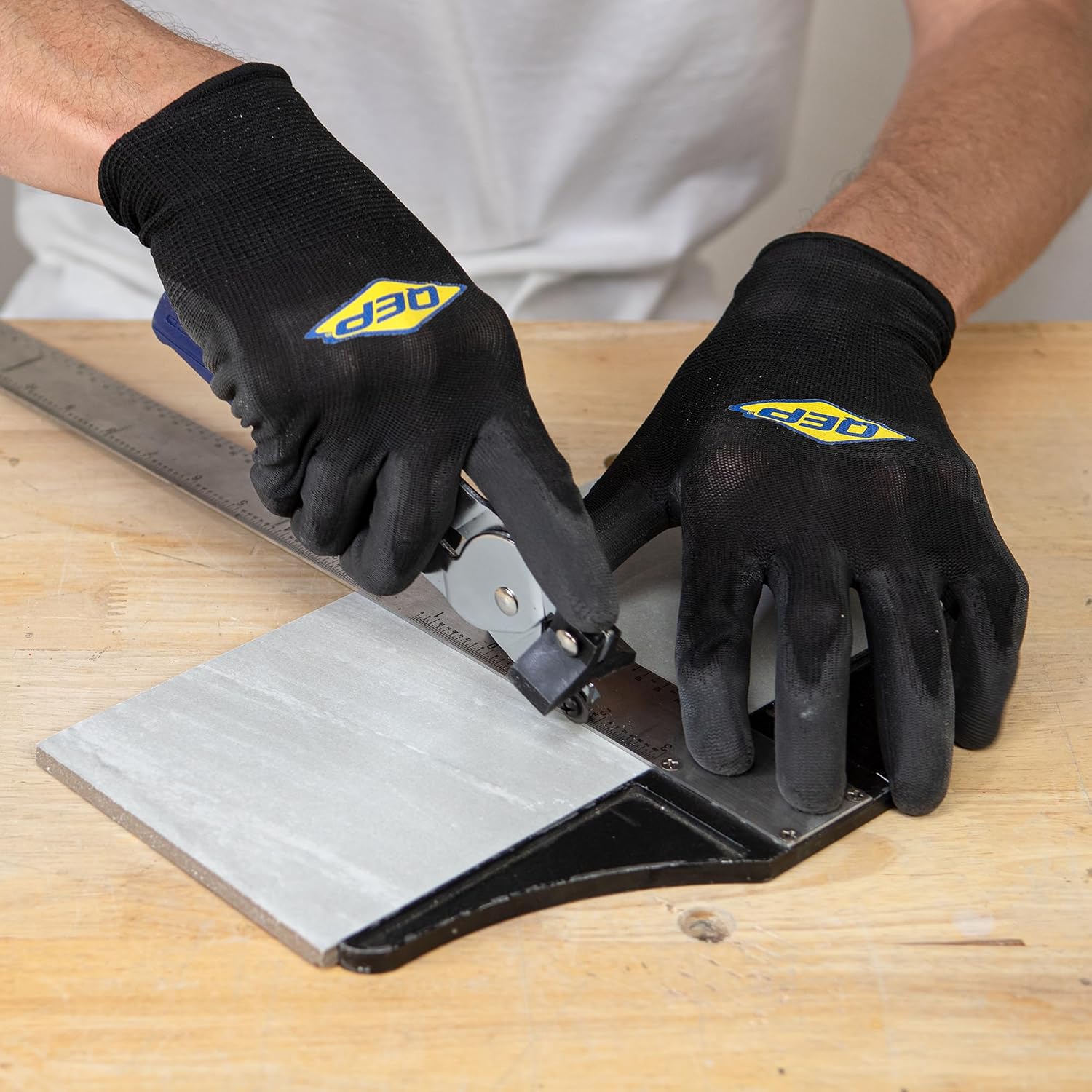 Handheld Tile Cutter for Ceramic Wall Tile up to 1/4" Thick
