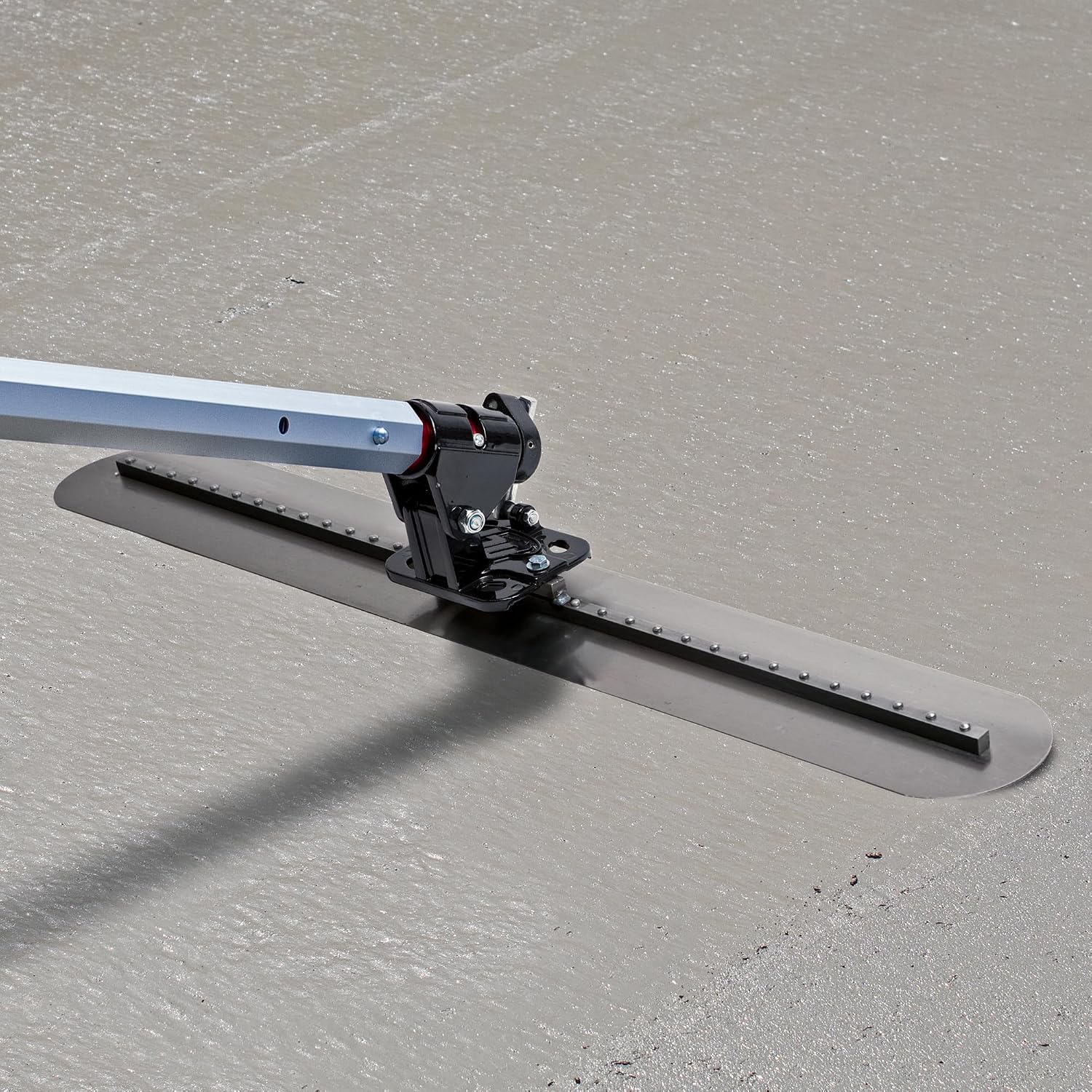 QLT Round End Fresno, 36 x 5 Inch, Rock-It 2.0 Multi-Mount | High Carbon Steel Blade, Fits Swivel or Bull Float