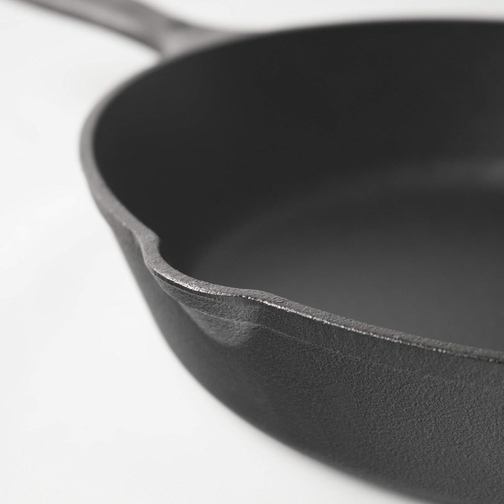 8-Inch Cast Iron Skillet, Pre-Seasoned, CHFS800