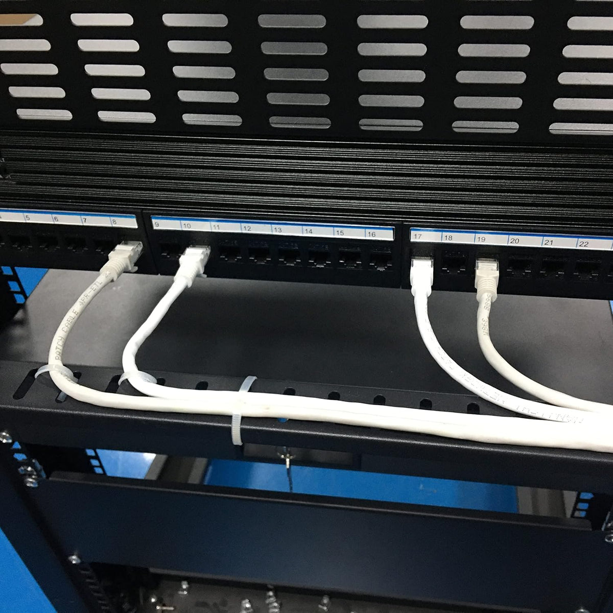 1U Horizontal 19-Inch Rack Mount Cable Management Bar