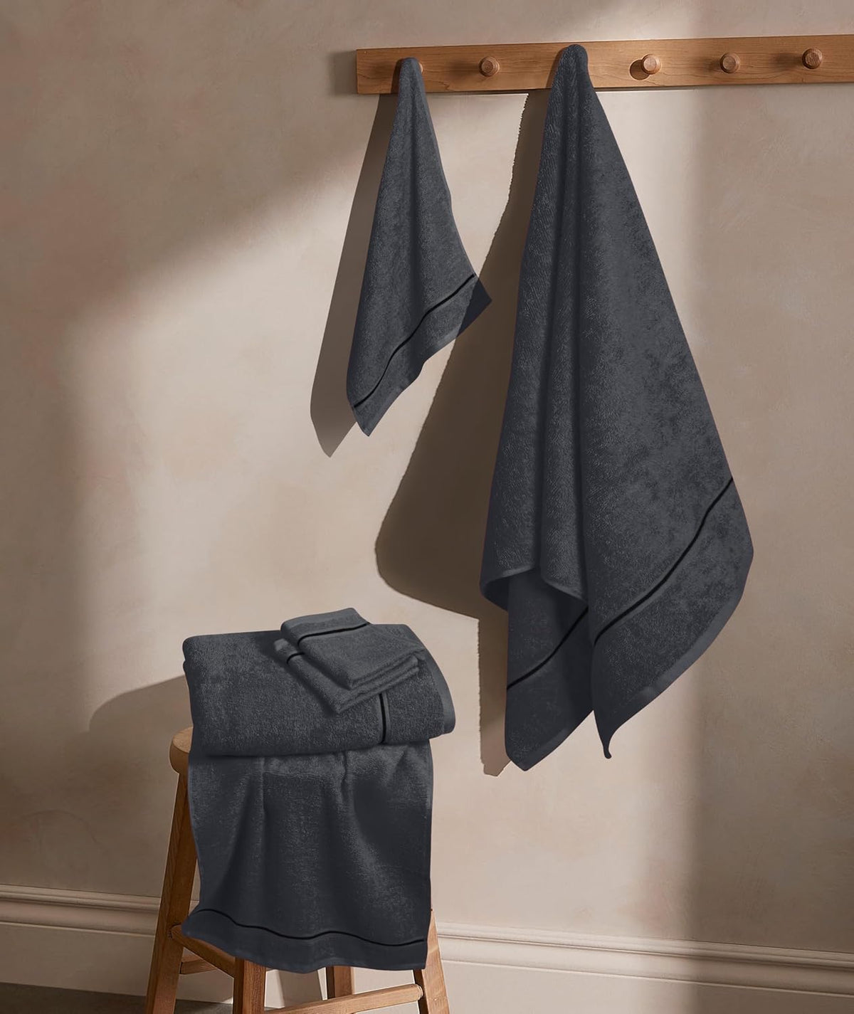 Ultra Soft 6 Pack Cotton Towel Set, Contains 2 Bath Towels 28x55 inch, 2 Hand Towels 16x24 inch & 2 Wash Coths 12x12