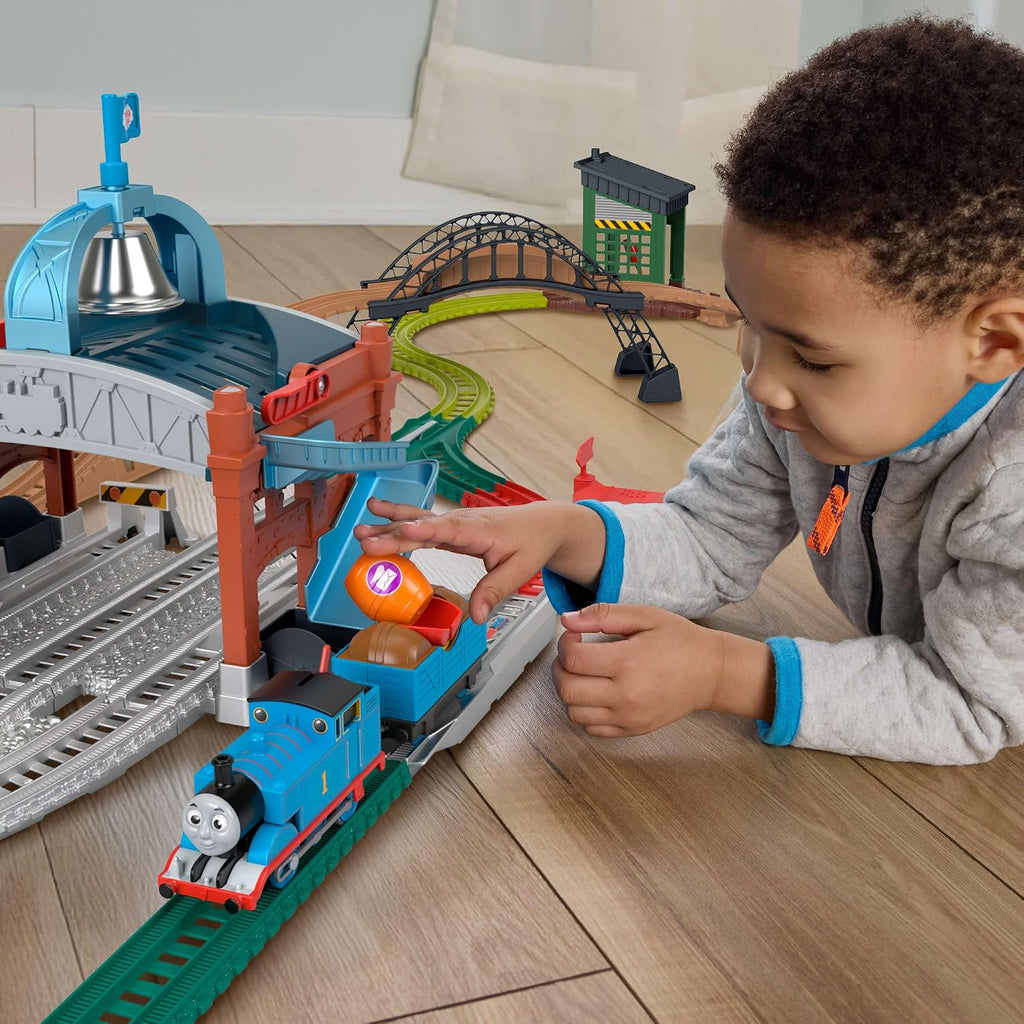 Thomas & Friends Load & Launch Barrel Delivery Set by Fisher-Price | Includes Battery-Powered, Motorized Thomas