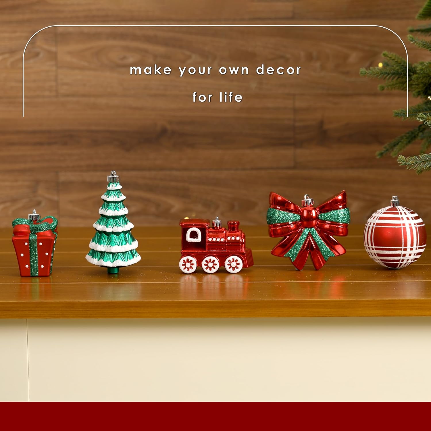 82pcs Classic Christmas Balls Ornaments Set, Red, White and Green | Delightful Gift Set, Shatterproof Plastic