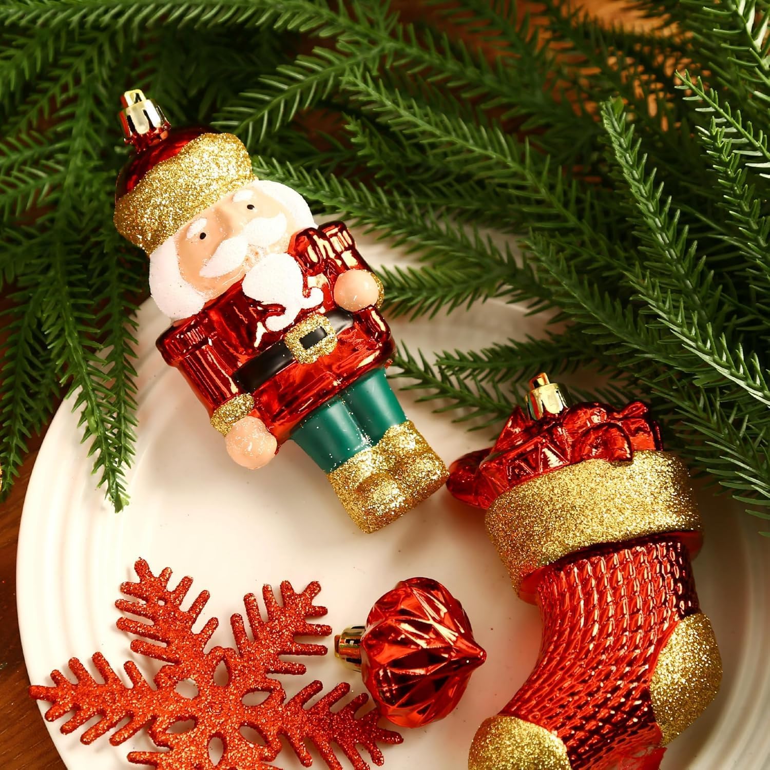 135pcs Christmas Balls Ornaments Set, Shatterproof Plastic Baubles, Ribbon and Tree Topper for Xmas Tree Holiday