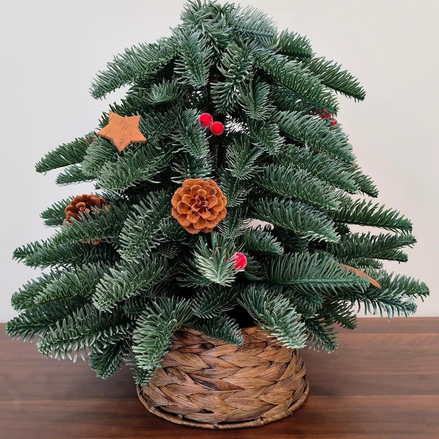 7.5-Inch Mini Christmas Tree Collar, Handcrafted Woven Hyacinth Holiday Rattan Tree Skirt Accessory-Brown