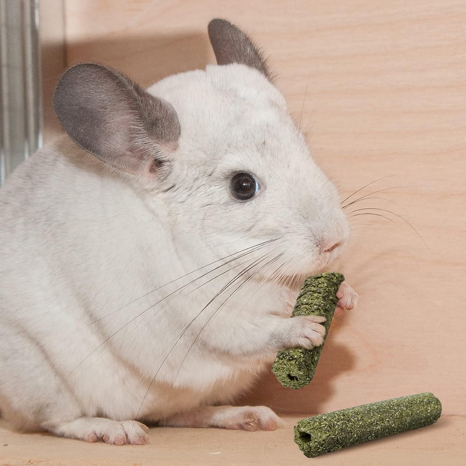 20pcs Natural Timothy Hay Sticks, Timothy Molar Rod for Rabbits, Chinchilla, Guinea Pigs and Other Small Animals. |