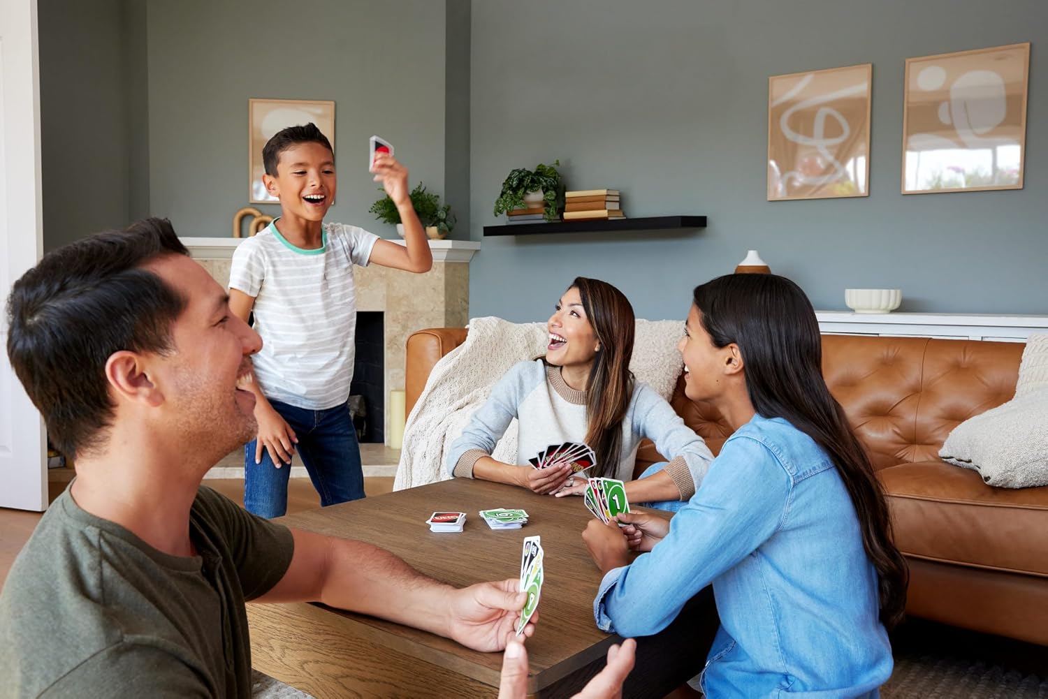 Mattel Games UNO Card Game for Kid, Adult & Family Nights & Parties, Travel & Vacations, Color Blind Accessible &